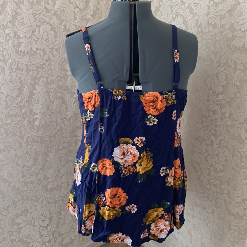 ❌SOLD❌Torrid Floral Tank Top - Picture 4 of 6
